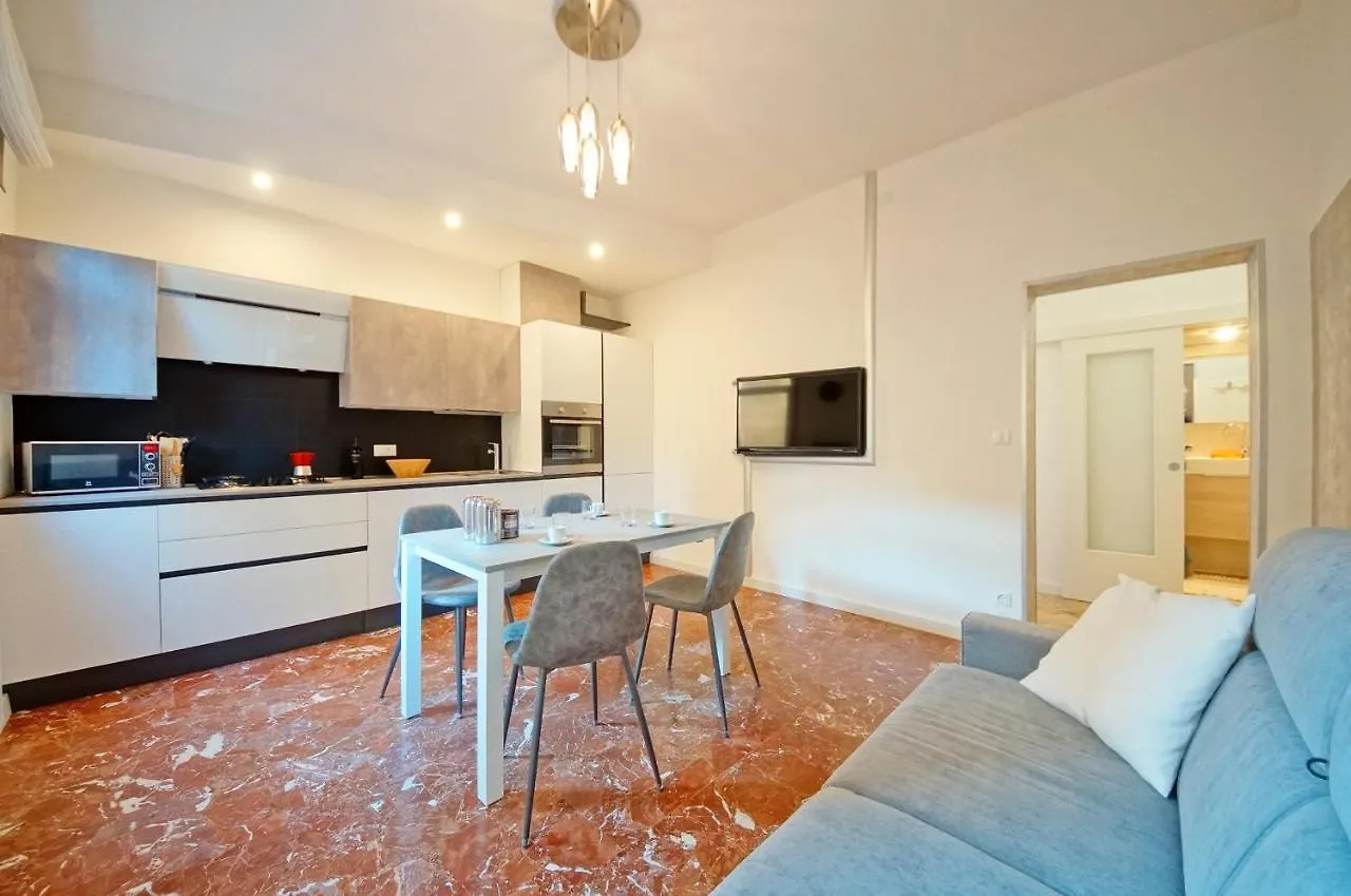 Dolcevita Apartments N 439 Венеция