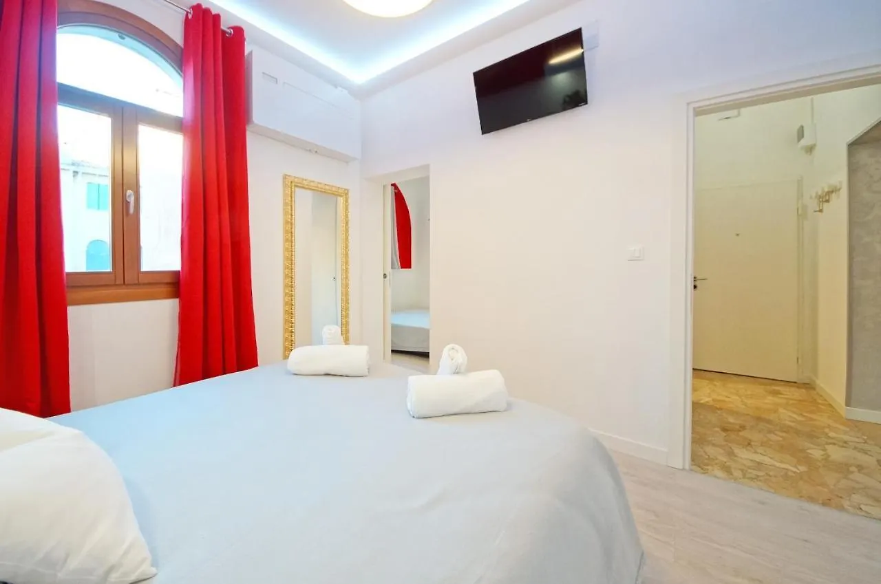 Dolcevita Apartments N 439 Венеция Италия