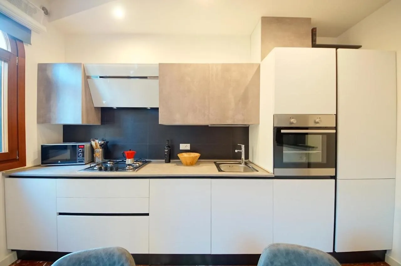 Dolcevita Apartments N 439 Венеция 0*,